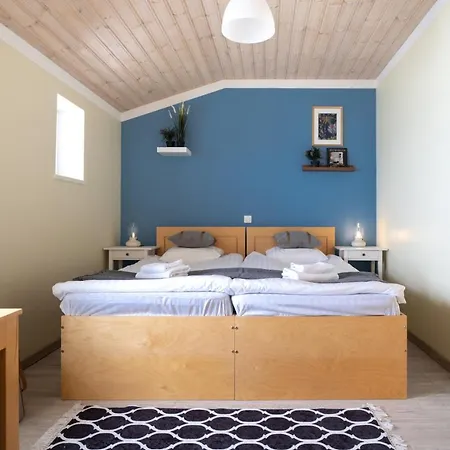 Roograhu Guesthouse&resto Hotel *