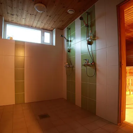Roograhu Guesthouse&resto Hiiessaare