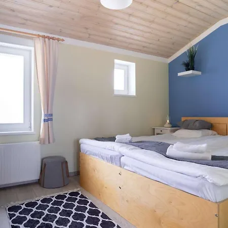 Roograhu Guesthouse&resto Hiiessaare